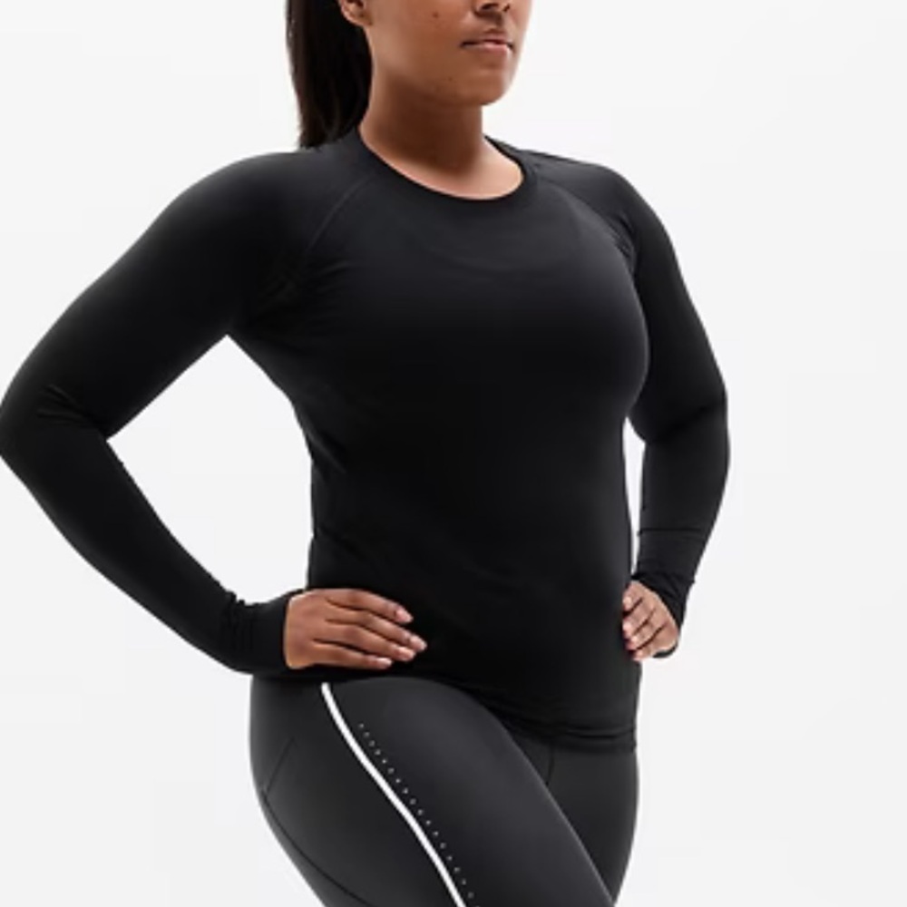 Athleta Momentum Seamless Long Sleeve Nylon Breathable Top in Black, Size Medium
